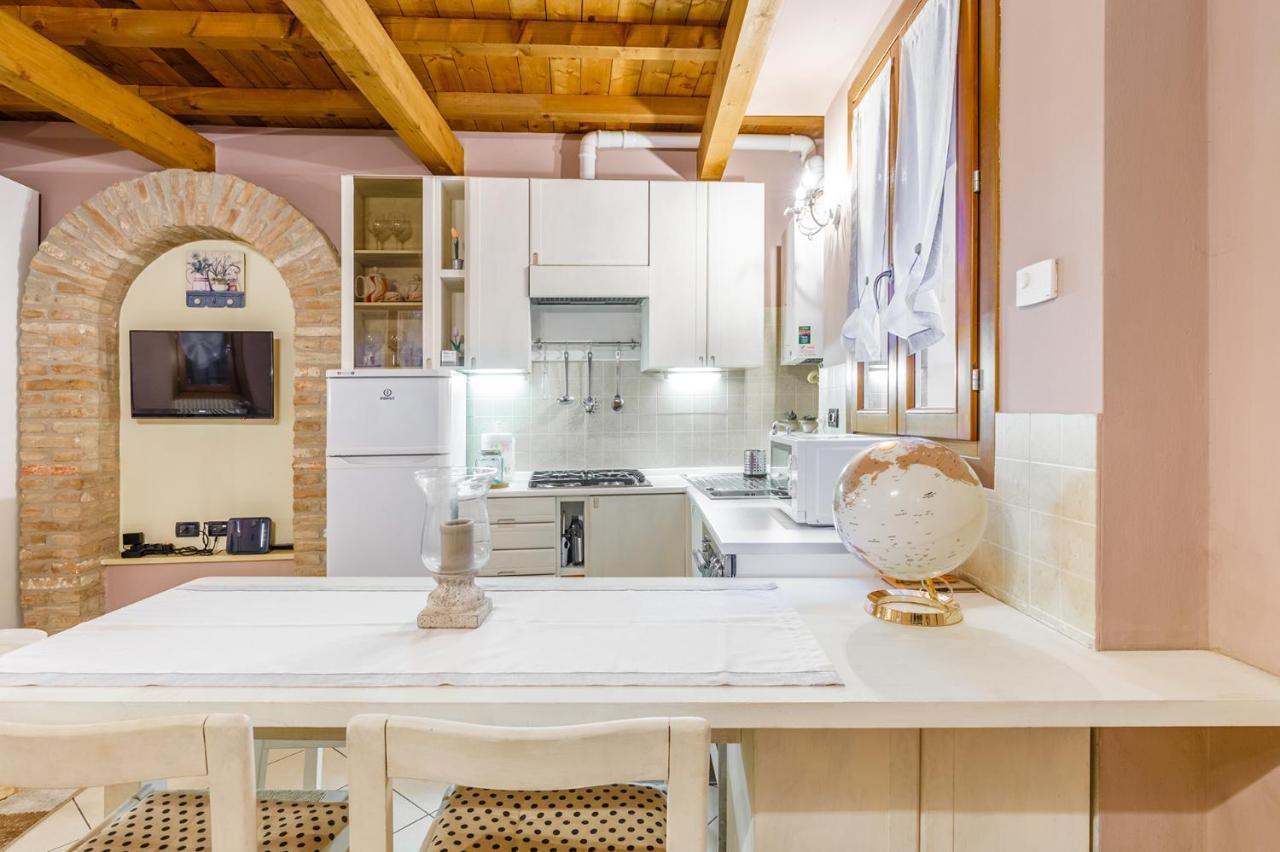 Ferienwohnung Nell'Antico Ghetto Ebraico Ferrara Exterior foto